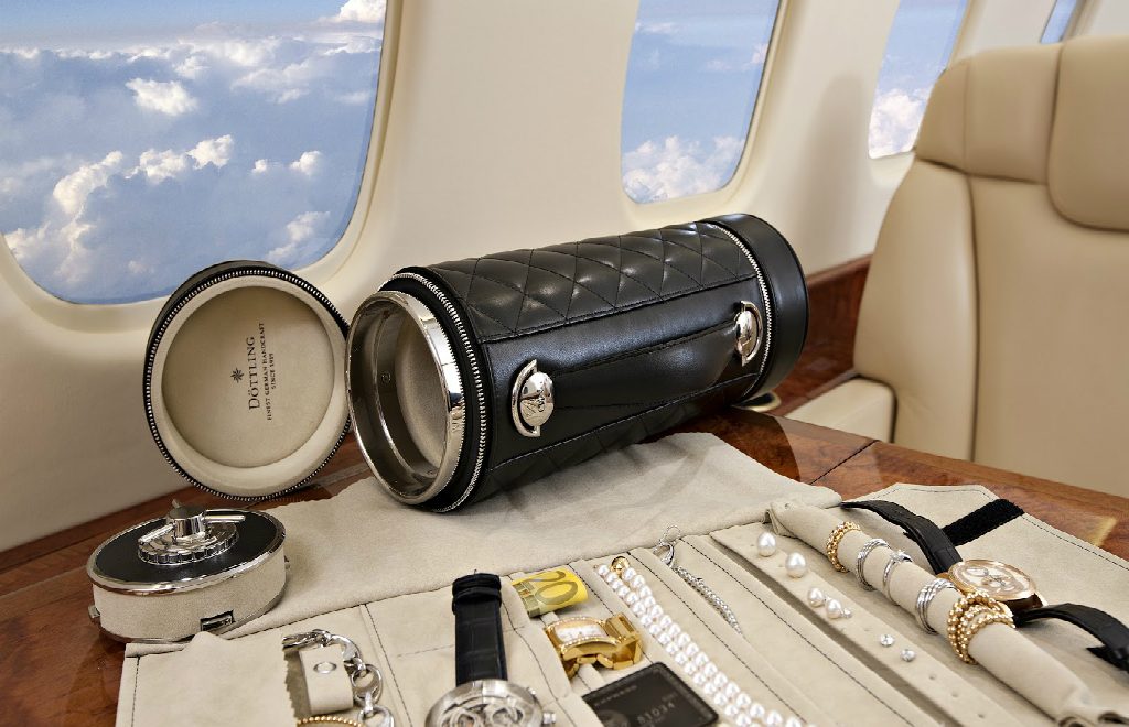 Marvelous Black Watch Winders With A Unique Design