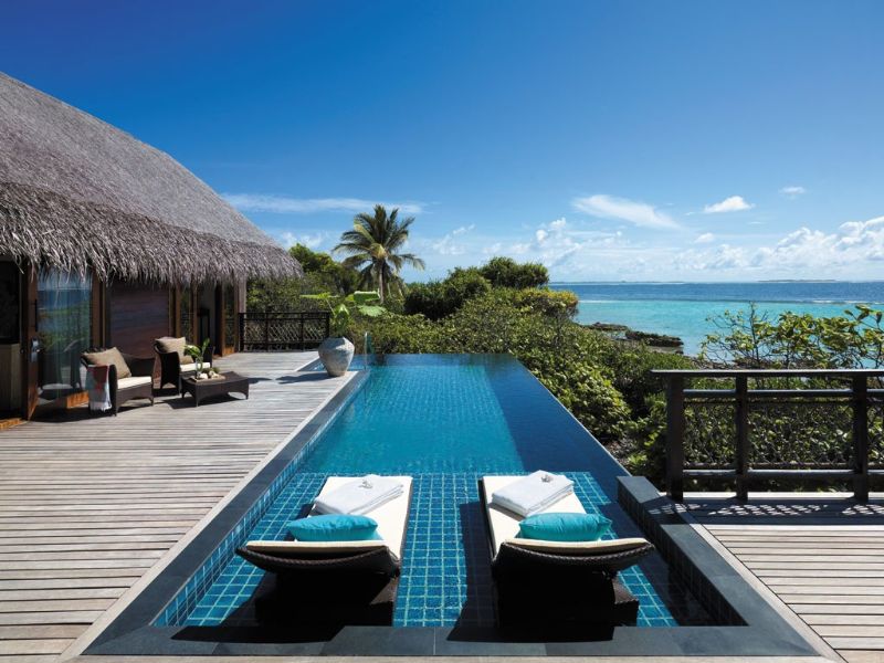 Unique Experience: The 10 Best Luxury Resorts In Maldivas
