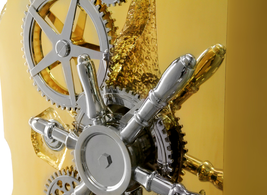 A Symbol Of Luxury Lifestyle The Millionaire Safe By