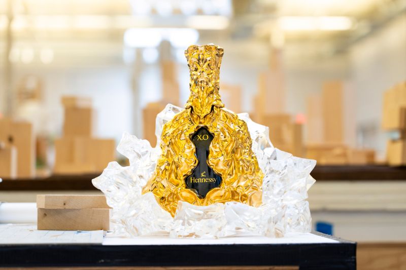 Frank Gehry Designs A Limited Edition Bottle For Hennessy X.O's 150th Anniversary