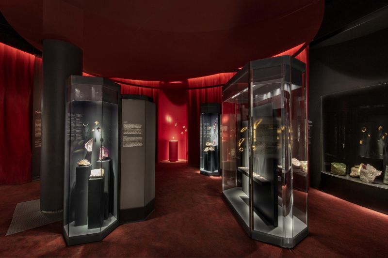 'Precious Stones', A Van Cleef and Arpels Exhibition On Gems And Jewels