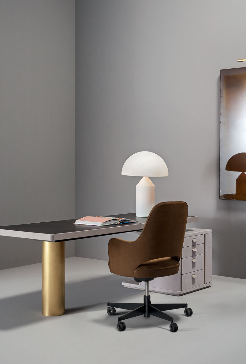 Achieve A Glamorous Home Office - 30 Luxury Furniture Ideas