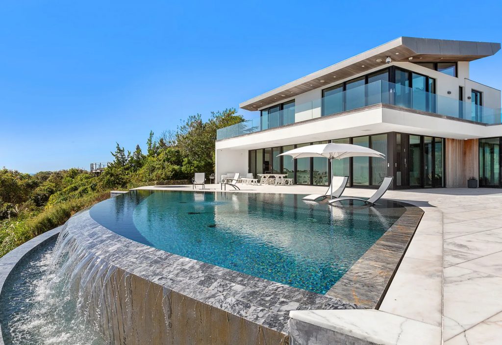 Luxury Homes With Exquisite Infinity Pools