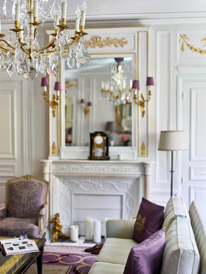 Hotel Plaza Athénée Paris - The Most Romantic And Luxury Interior Design