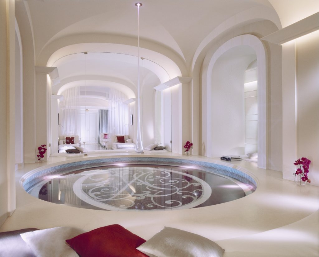 Hotel Plaza Athénée Paris - The Most Romantic And Luxury Interior Design